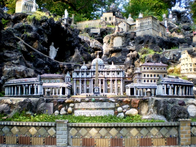 Ave Maria Grotto, Cullman AL