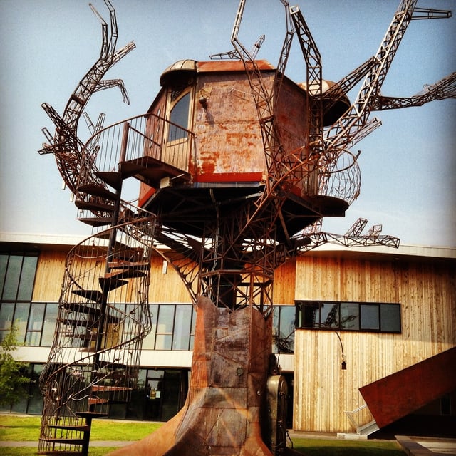 Steampunk Tree House, Milton, Delaware